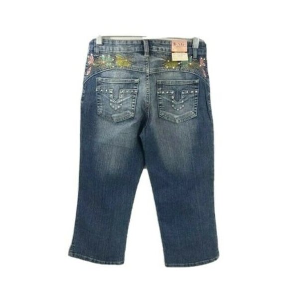 DNG Juniors Capri Jeans Rhinestones Embelishments - Picture 3 of 6